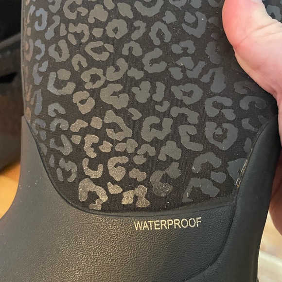 Elements Girls Size 4 kids Winter Boots. Excellent condition. - Picture 3 of 5